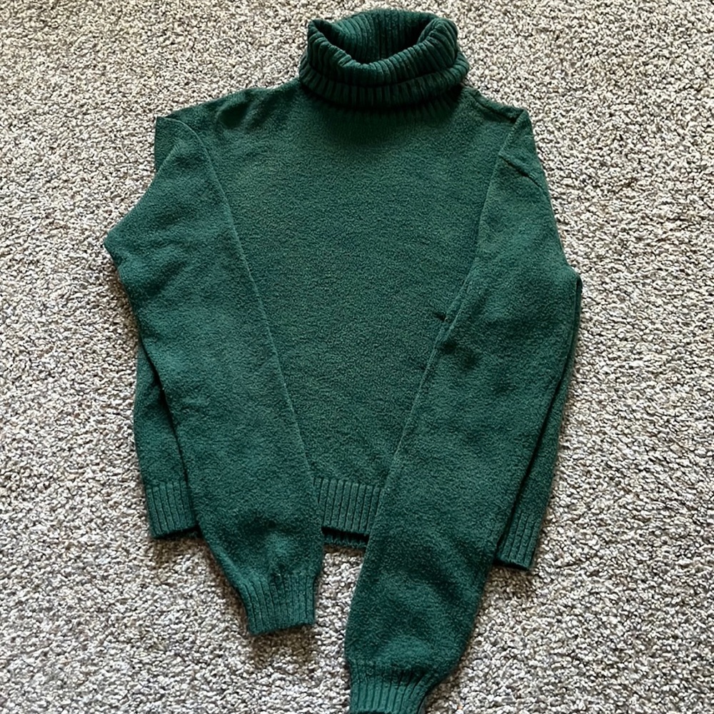 Hollister turtleneck